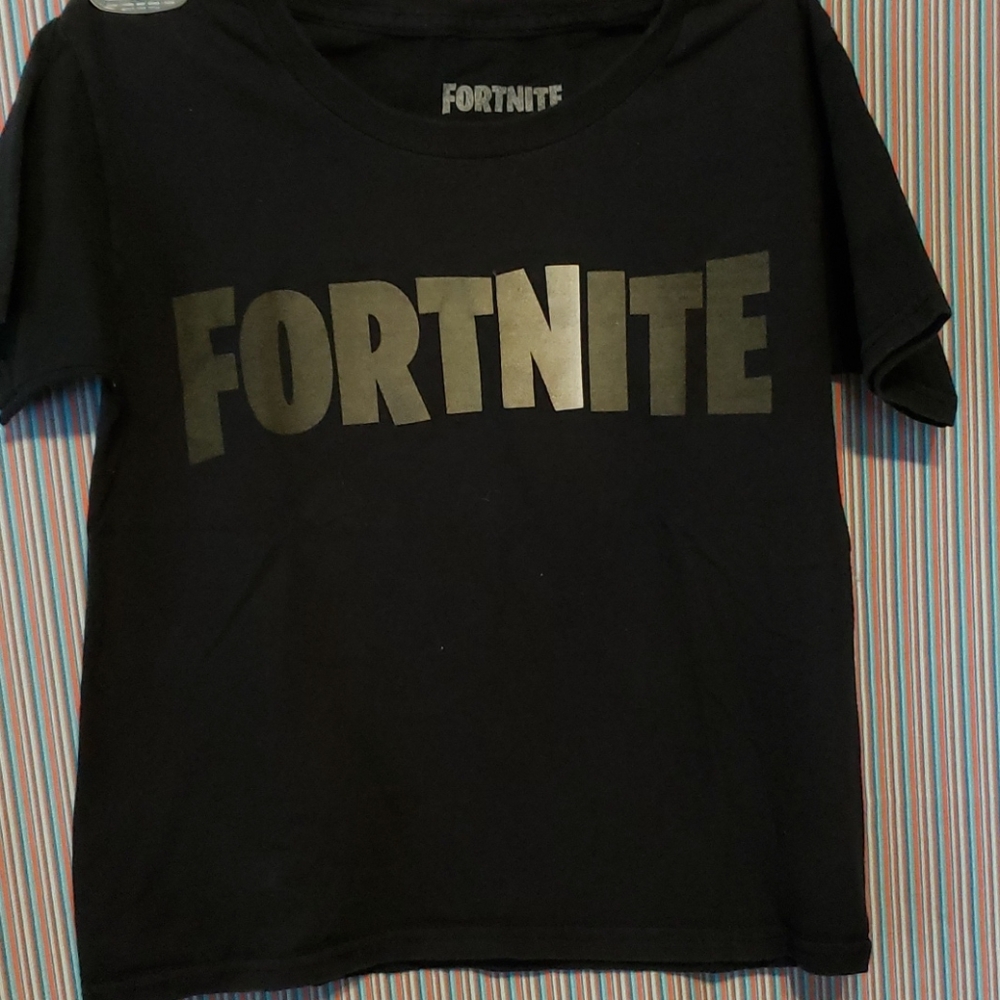 Tee shirt